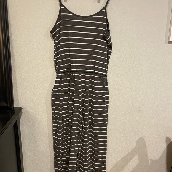 Grey and white stripped wide legged jumpsuit with adjustable straps Size… - Picture 2 of 6